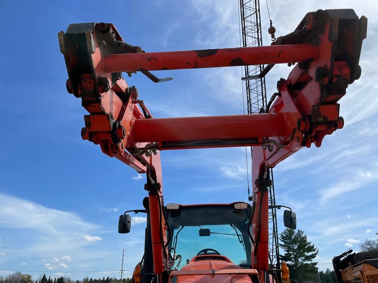 2014-kubota-m135gx-image-42