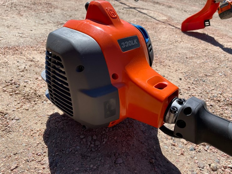 #1533-•-husqvarna-330lk-hi-torq-weed-wacker-image-7