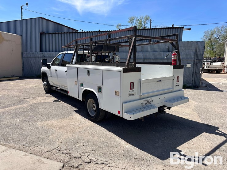 2021-chevrolet-3500-image-7