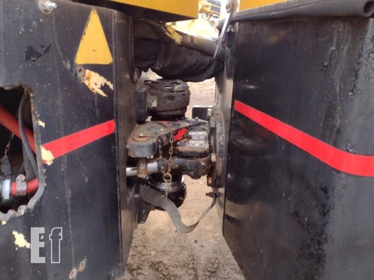 2006-caterpillar-cb-334e-image-15