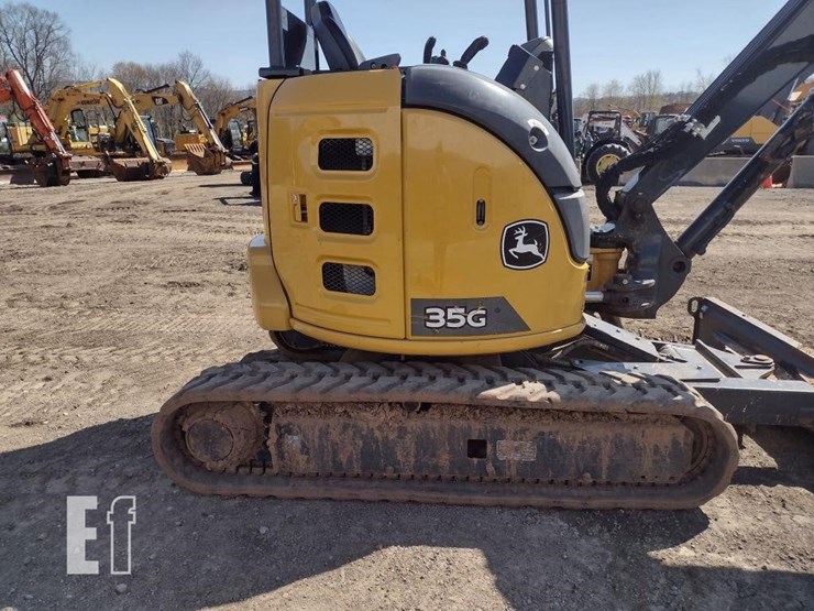 2022-deere-35g-image-29
