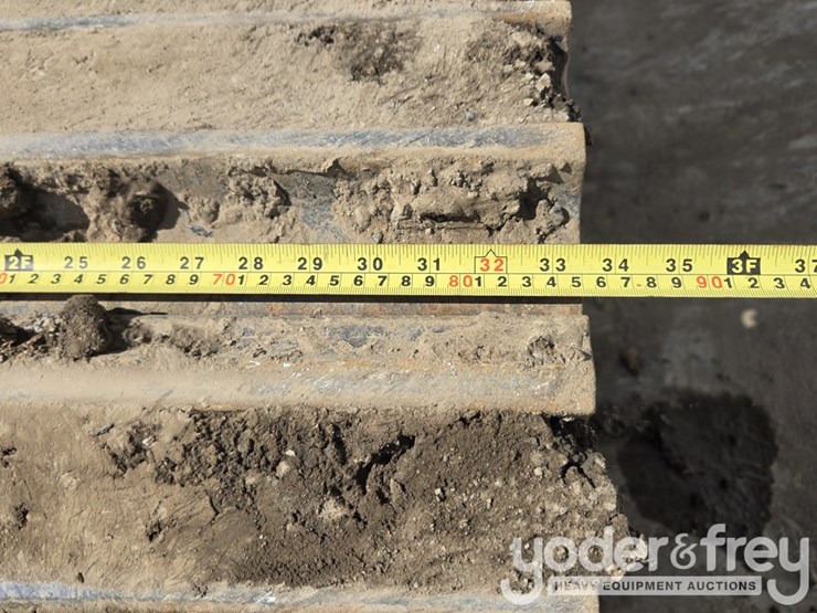 2021-caterpillar-336-image-26