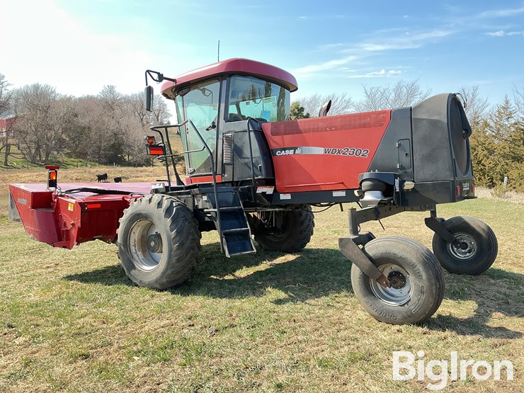 2006-case-ih-wdx2302-image-7