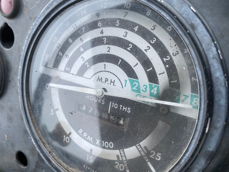 1980-john-deere-2040-image-24