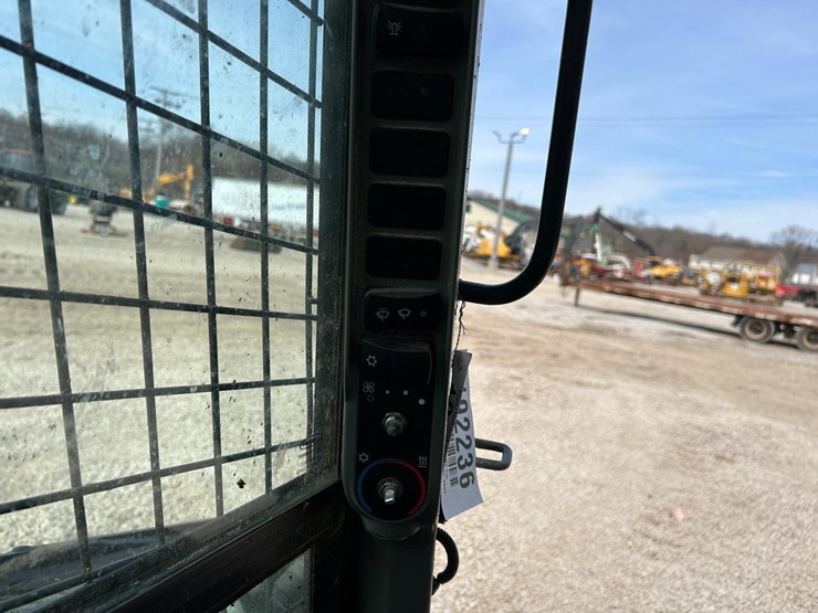 2024-new-holland-l316-image-50