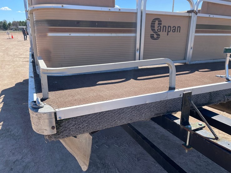 #1574-•-1984-sanpan-816-20'-pontoon-(has-wi-title)-image-13
