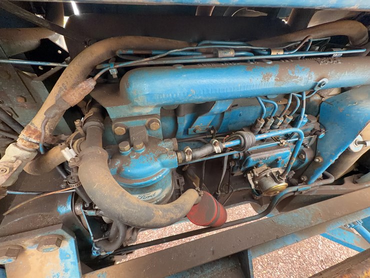 1980-ford-6700-image-18