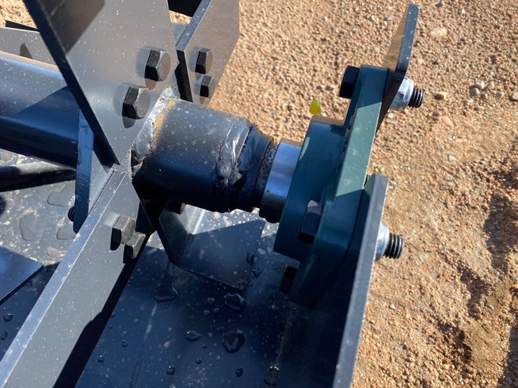 #4100-•-72"-jct-hydraulic-tiller-attachment-image-5