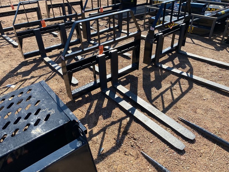 #4070-•-kivel-3,500-lbs.-pallet-fork-attachment-image-1