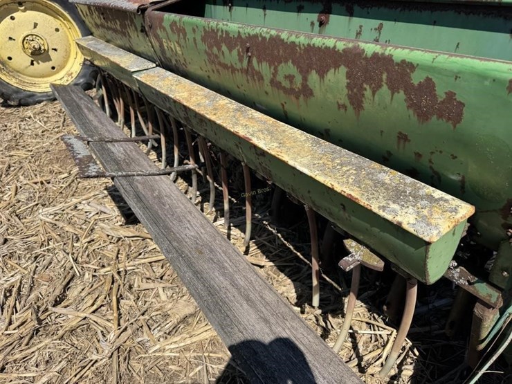 john-deere-grain-drill-image-8