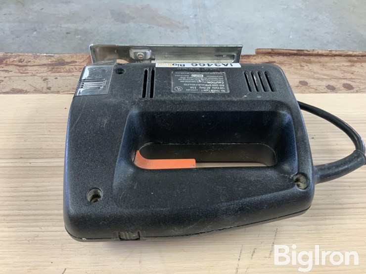 black-&-decker-7568-jig-saw-image-6