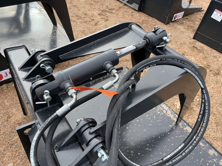 #4132-•-84"-jct-smooth-edge-grapple-bucket-image-9