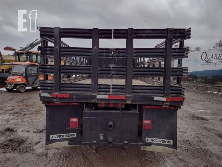 2002-freightliner-fl70-image-4
