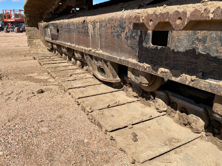 caterpillar-324e-image-40