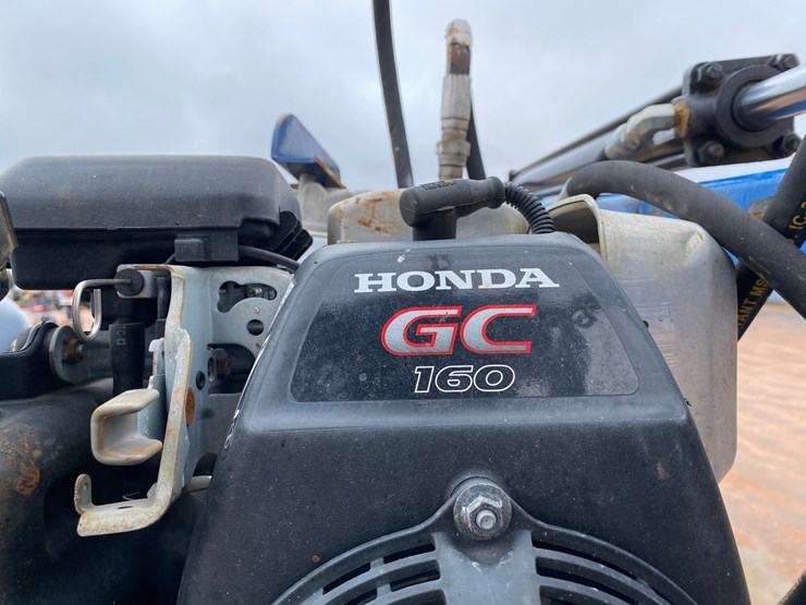 #1575-•-28'6"-pontoon-barge-with-crane-(no-title)-image-33