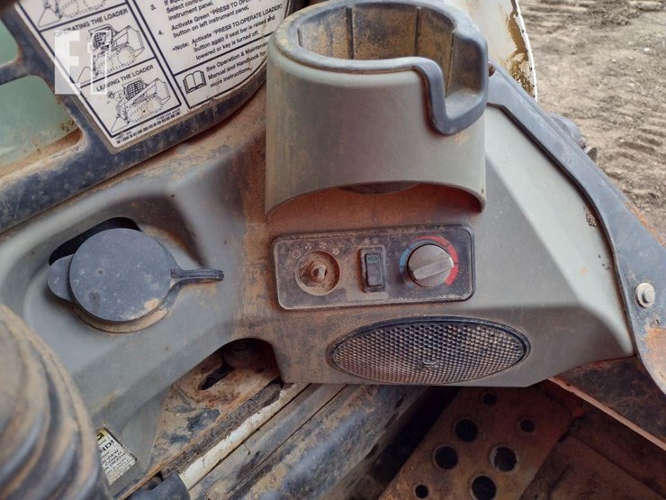 2013-bobcat-t770-image-11