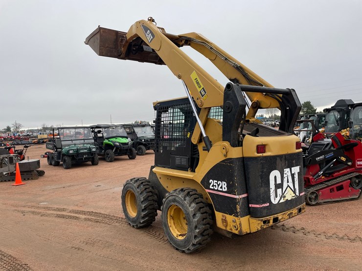 2005-caterpillar-252b-image-34