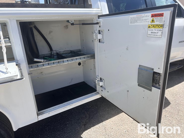 2021-chevrolet-3500-image-17