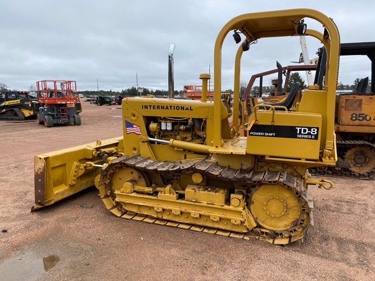 international-td8-image-10