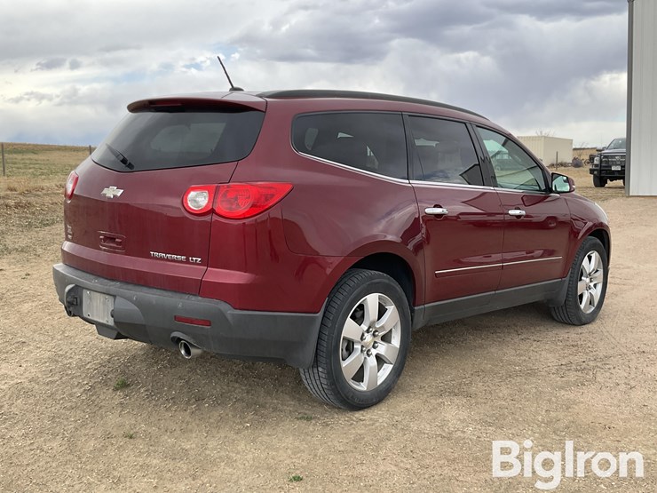 2011-chevrolet-traverse-ltz-image-5