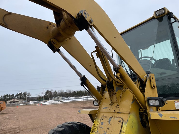 2002-caterpillar-914g-image-39