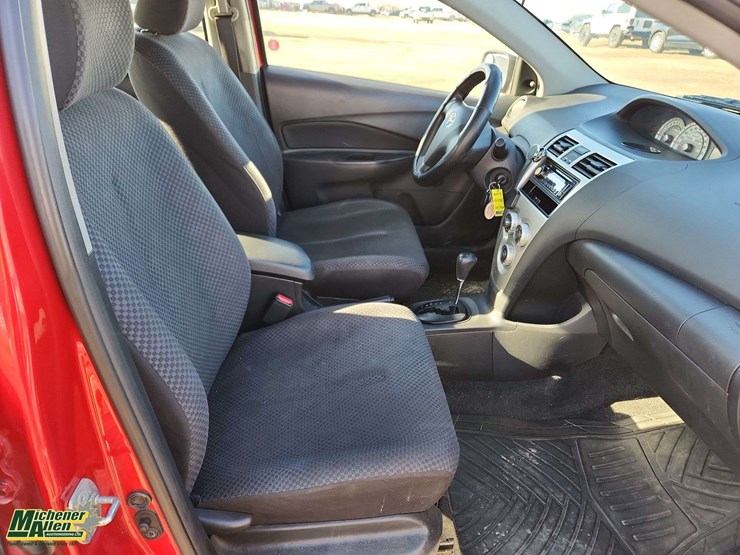 non-operable-2008-toyota-yaris-sport-4dr-sedan-4a-image-18