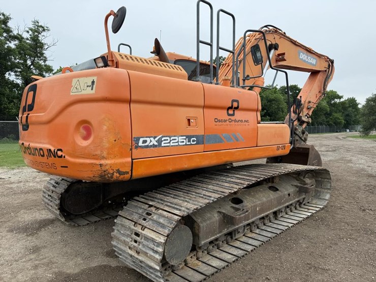 2014-doosan-dx225-lc-image-11