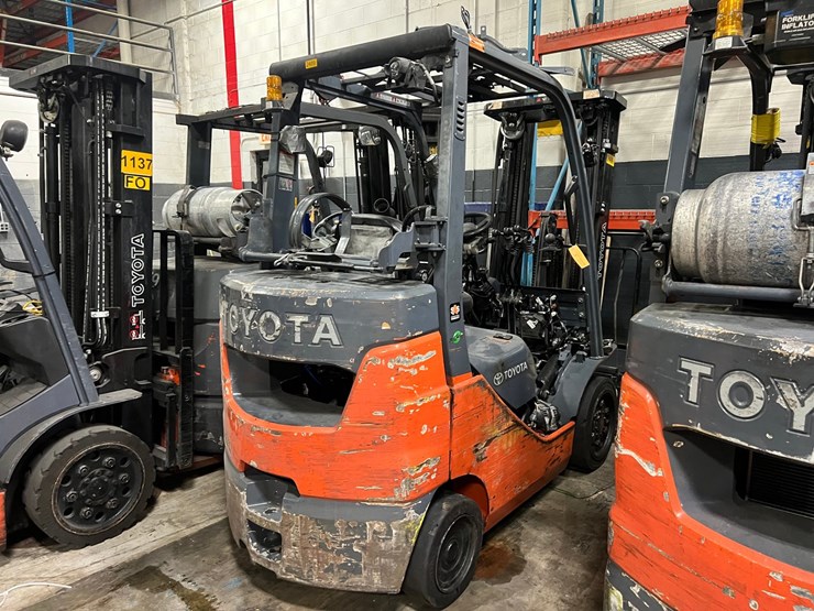 #2009-•-toyota-forklift-(non-runner)-image-1