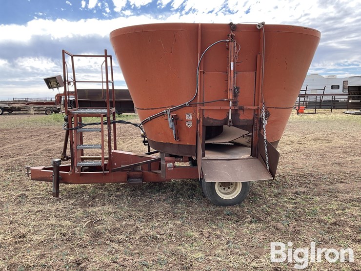 jay-lor-600-direct-3ii-vertical-mixer/feeder-image-8