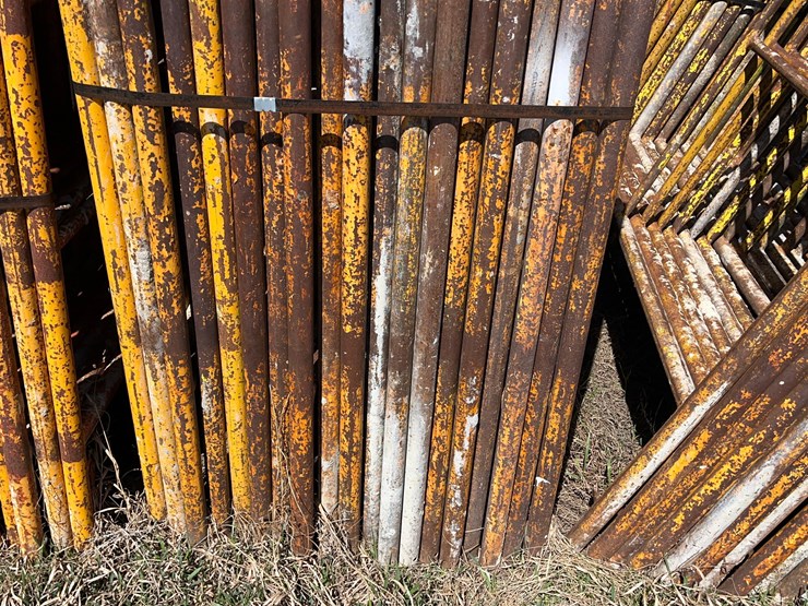 scaffolding-on-carring-cage.-image-2