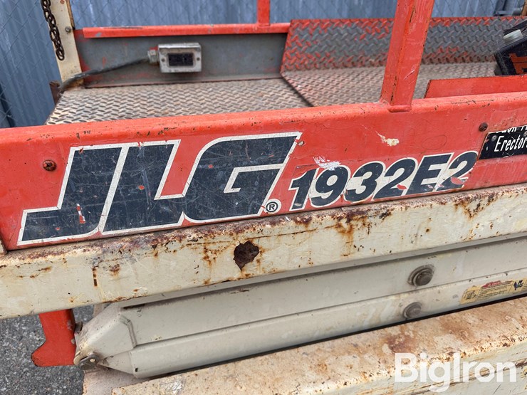 jlg-1932e2-image-18