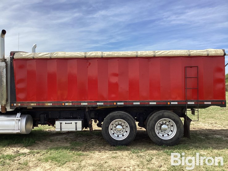 1995-freightliner-fld120-image-19