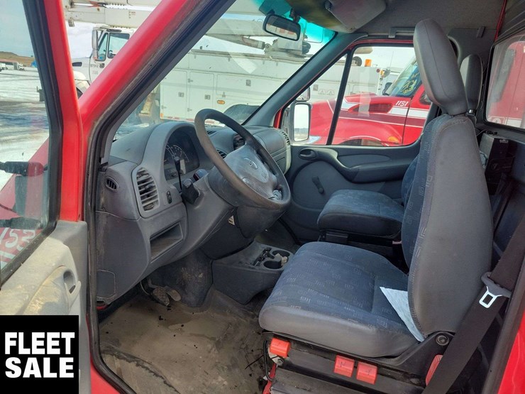 2005-dodge-sprinter-2500-image-8