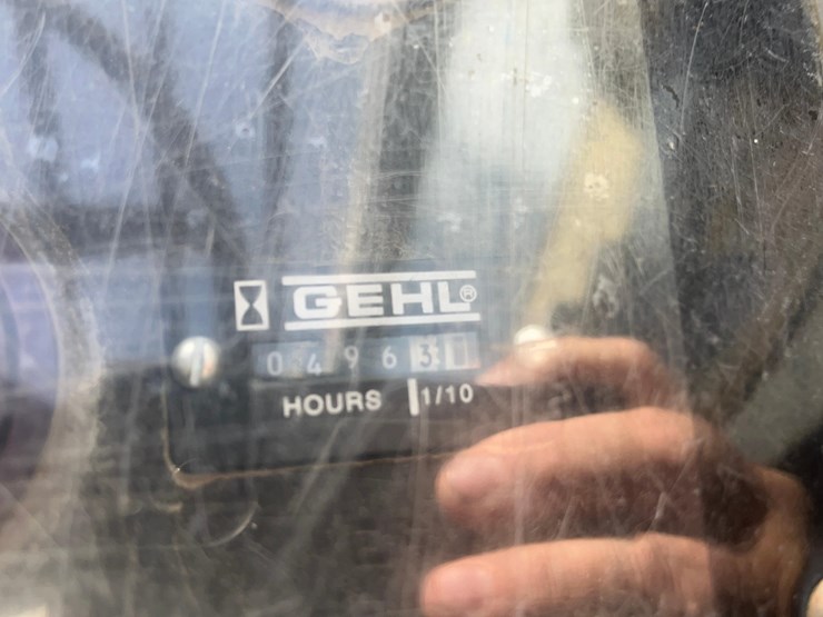 gehl-883-image-13
