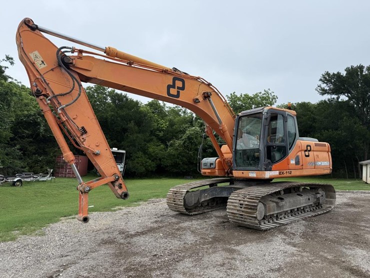 2011-doosan-dx225-lc-image-1
