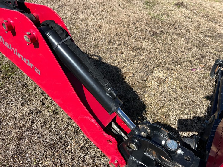 2024-mahindra-1626b-backhoe-loader-attachment-image-11