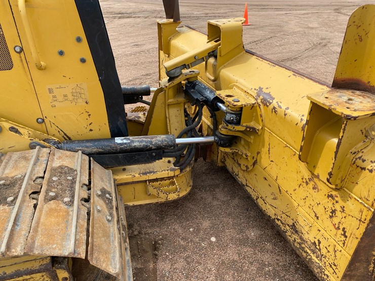 2016-caterpillar-d5k2-lgp-image-36