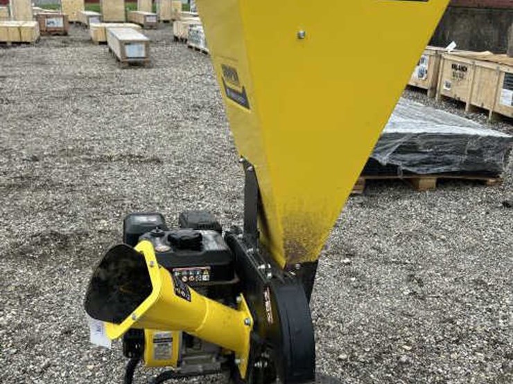 #178-•-champion-3"-wood-chipper-image-3