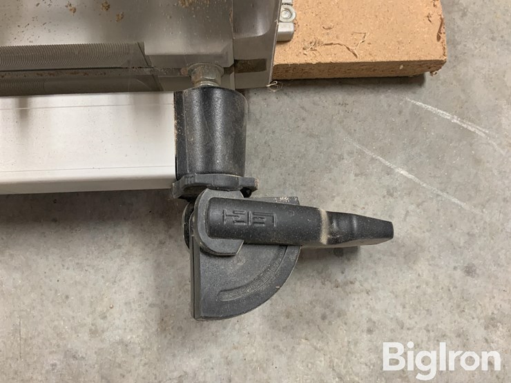 leigh-d4r-24”-dovetail-jig-image-10
