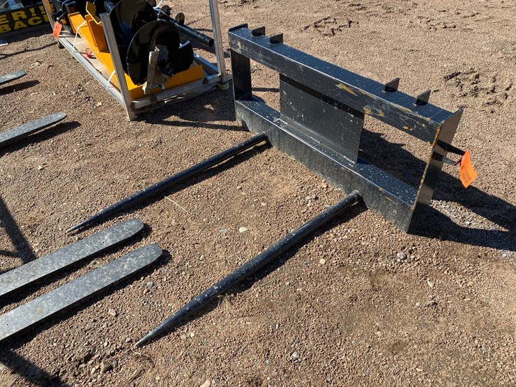 #4069-•-new-jct-2-tine-bale-spear-attachment-image-1