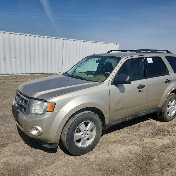 2010 FORD ESCAPE XLT