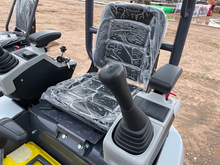 #5518-•-new-ats-me18-mini-excavator-image-11