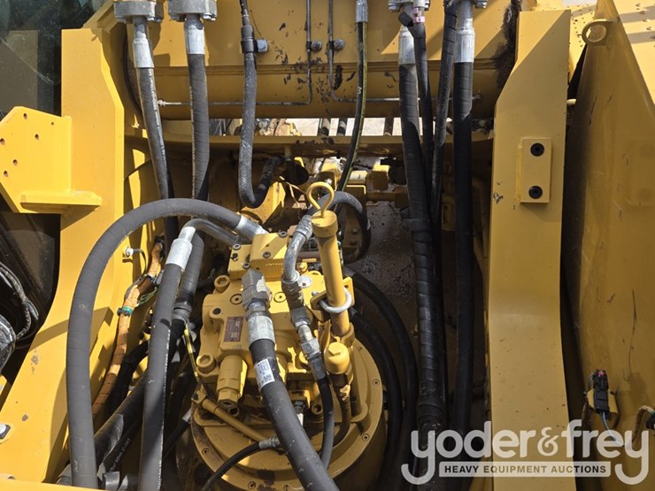 2021-caterpillar-336-image-91
