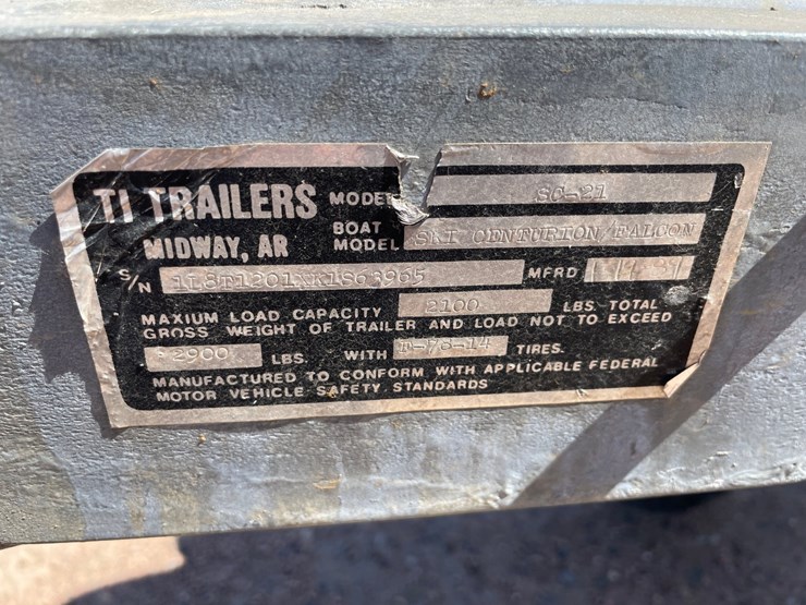 #1565-•-1989-ski-centurion-falcon-19'-ski-boat-(has-reg-card)-image-18