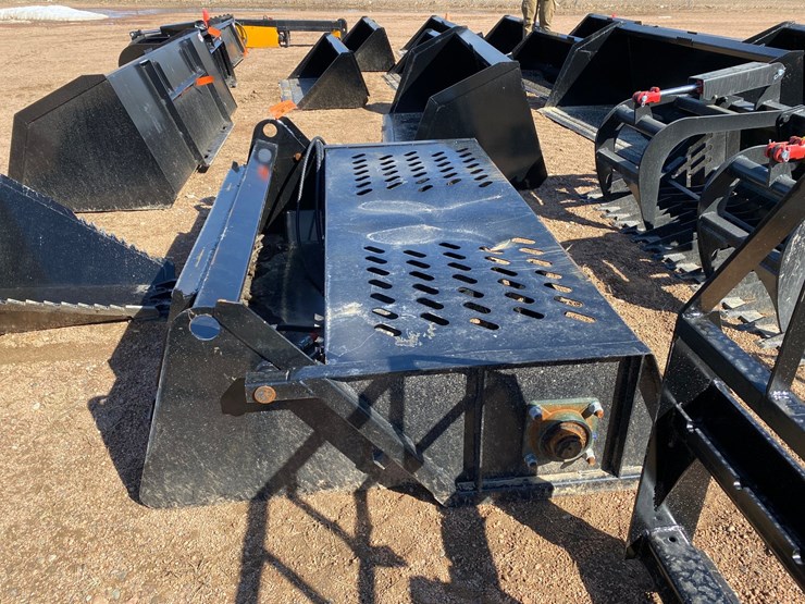 #4067-•-giyi-71"-hydraulic-landscape-rake-bucket-image-4