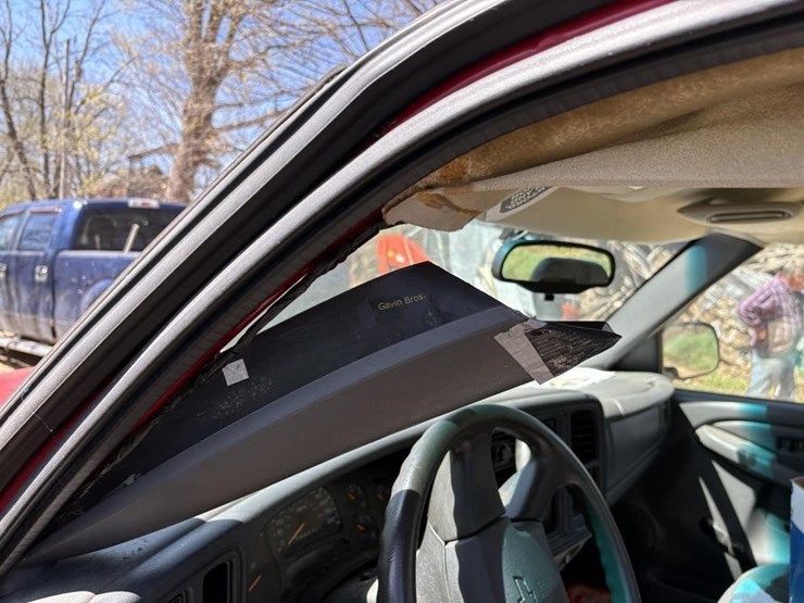 2005-chevrolet-1500-image-9