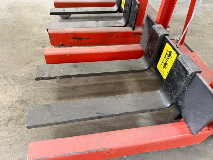 #2020-•-(2)-wesco-industrial-products-winch-operated-pedalifts-image-13