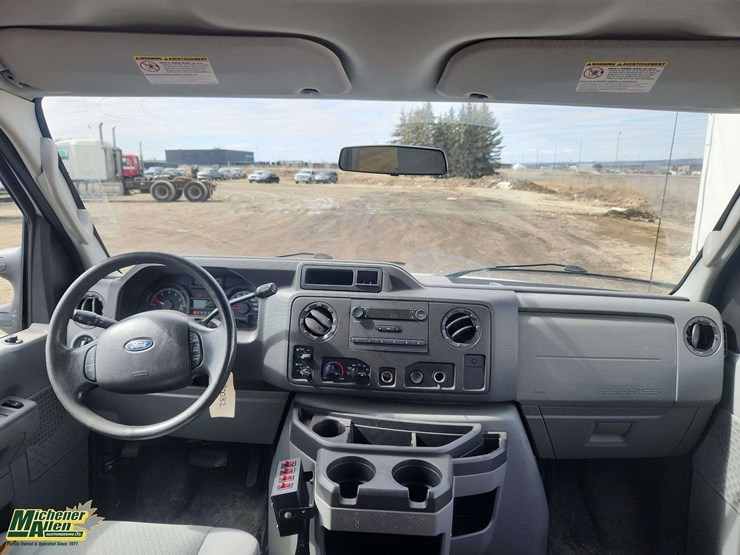 2009-ford-cargo-image-18