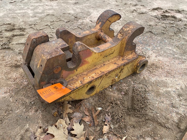 caterpillar-416-image-1