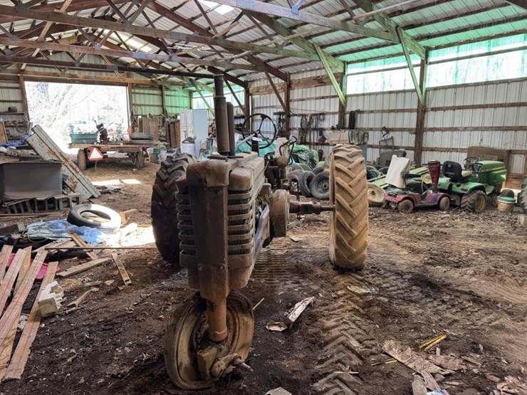 john-deere-tractor-image-3